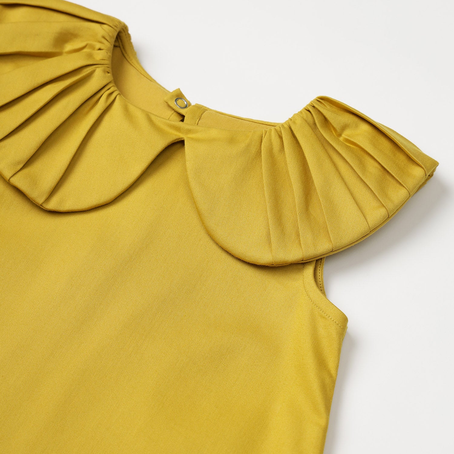 Peter Collar dress with Ruffles