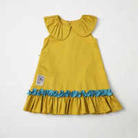 Peter Collar dress with Ruffles