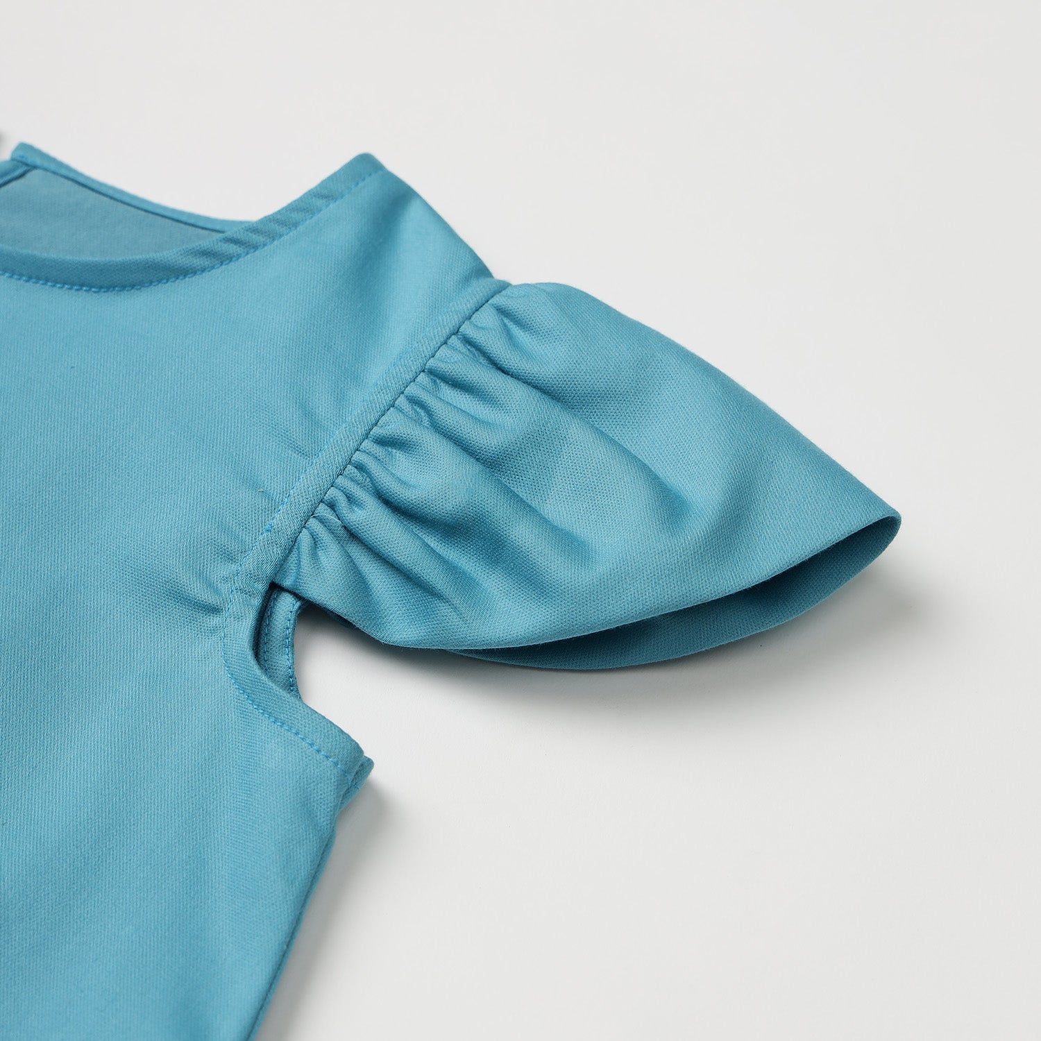 Daisy dress with pleated pocket